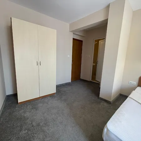 Alatoni Appart hôtel *